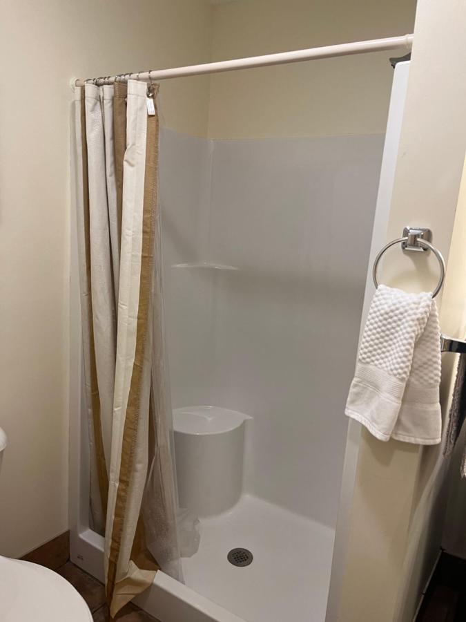 Creekside Downtown Vacation Suites, Only Adults 25 Or Older Buffalo Luaran gambar