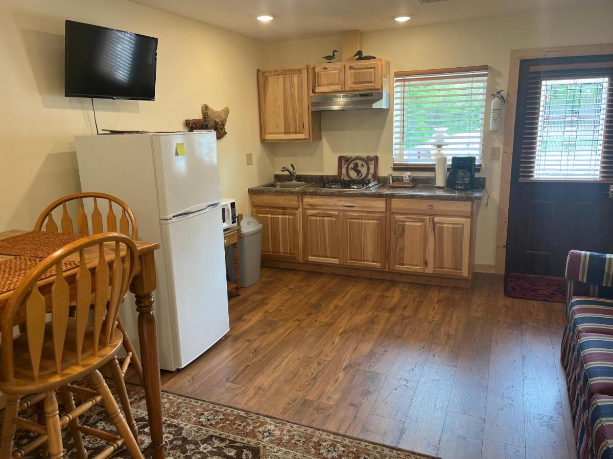 Creekside Downtown Vacation Suites, Only Adults 25 Or Older Buffalo Luaran gambar